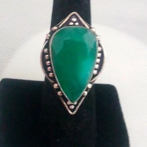 Petite 30ct natural emerald cocktail ring Size 6🤗